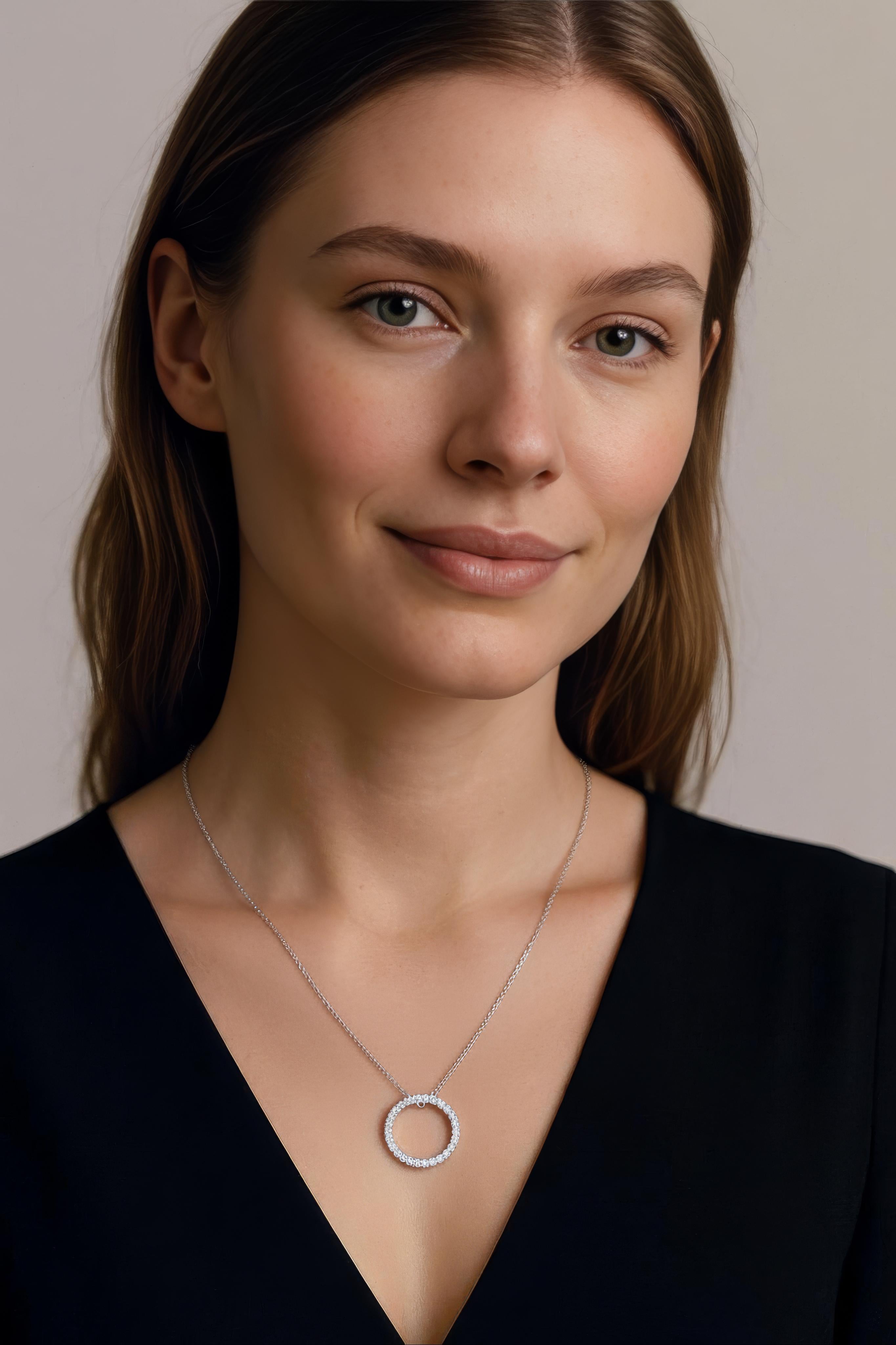 Cirkel Diamantvedhæng | 0,48 CT | 24 Brillanter | Manich