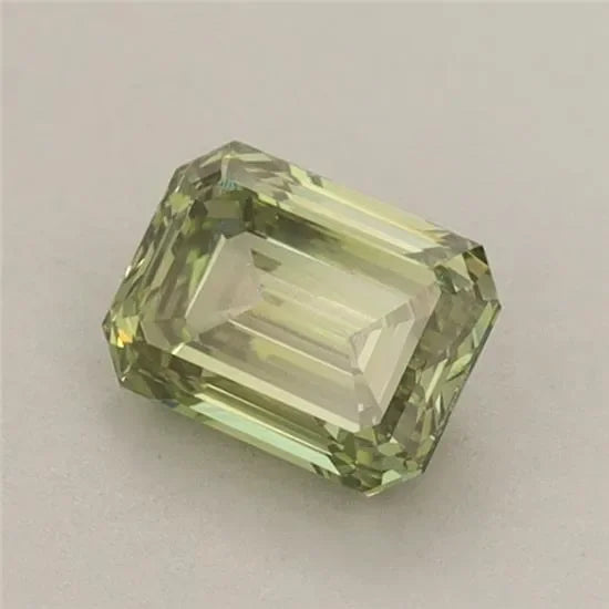 0.74ct Emerald Lab Grown Diamond (Colour Fancy Vivid Green, Clarity VVS2, IGI Certified)