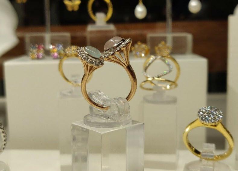 14 KT roseguldring med blå & pink kalcedon og 0,127 CT | MANICH