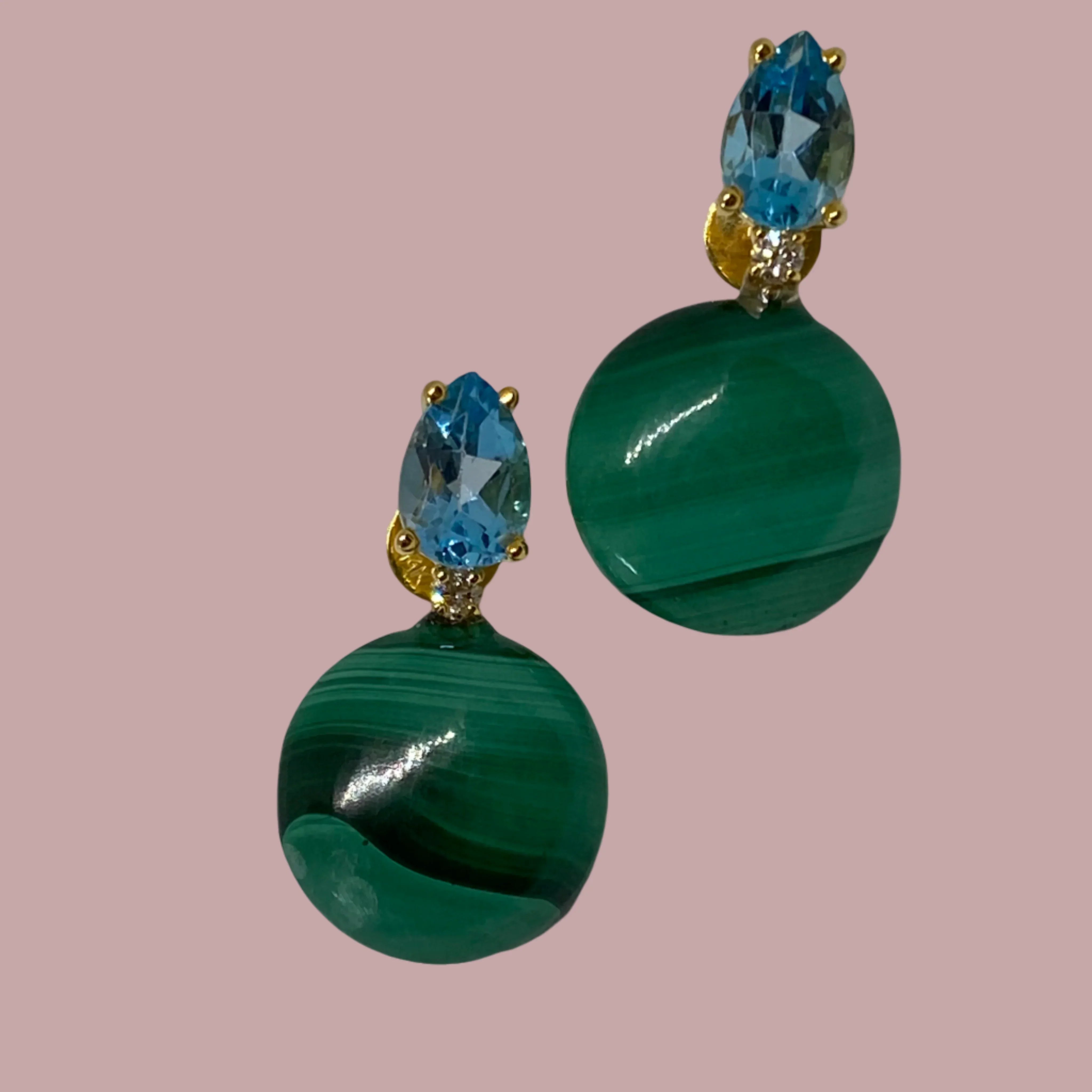 Ædelstens øreringe med London blå topas, Malachite og diamanter