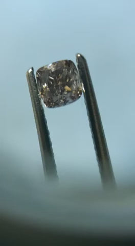 GIA Cushion Cut Diamant 0.41 CT - Fancy Dark Pinkish Brown | MANICH