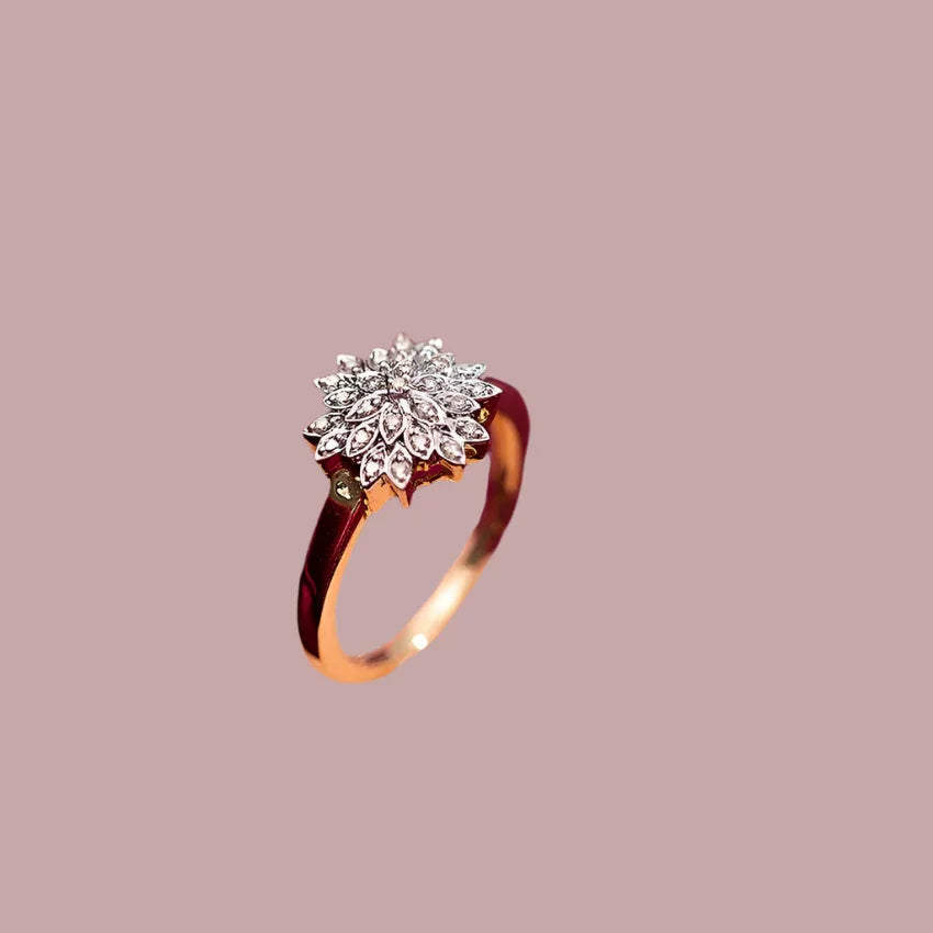 Diamantring i 14 Karat Gulguld med 0.11 CT Diamanter | MANICH