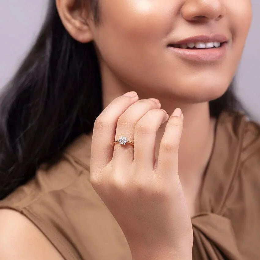 Diamantring i 14 Karat Gulguld med 0.08 CT Diamanter | MANICH