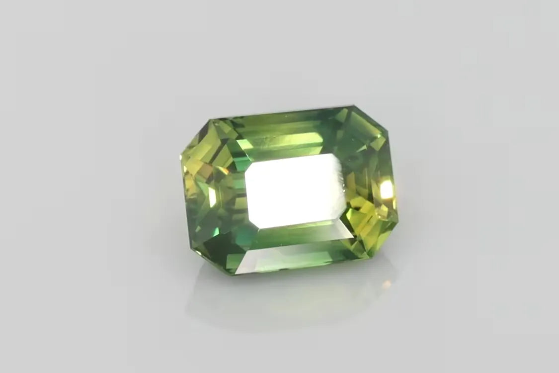 3.44ct Emerald Natural Sapphire (Colour Bicolor, Clarity Eye Clean, Cut Faceted)