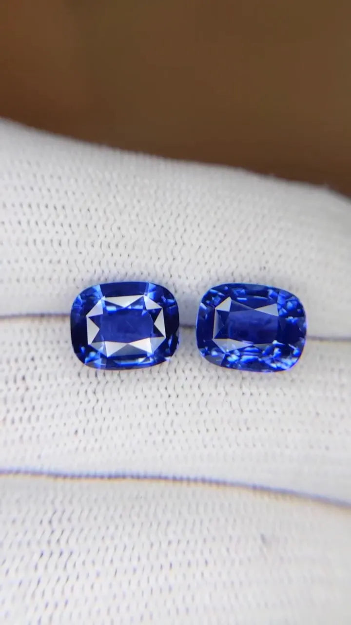 7.13ct Cushion Natural Sapphire (Colour Blue, Clarity Eye Clean, Cut Faceted)