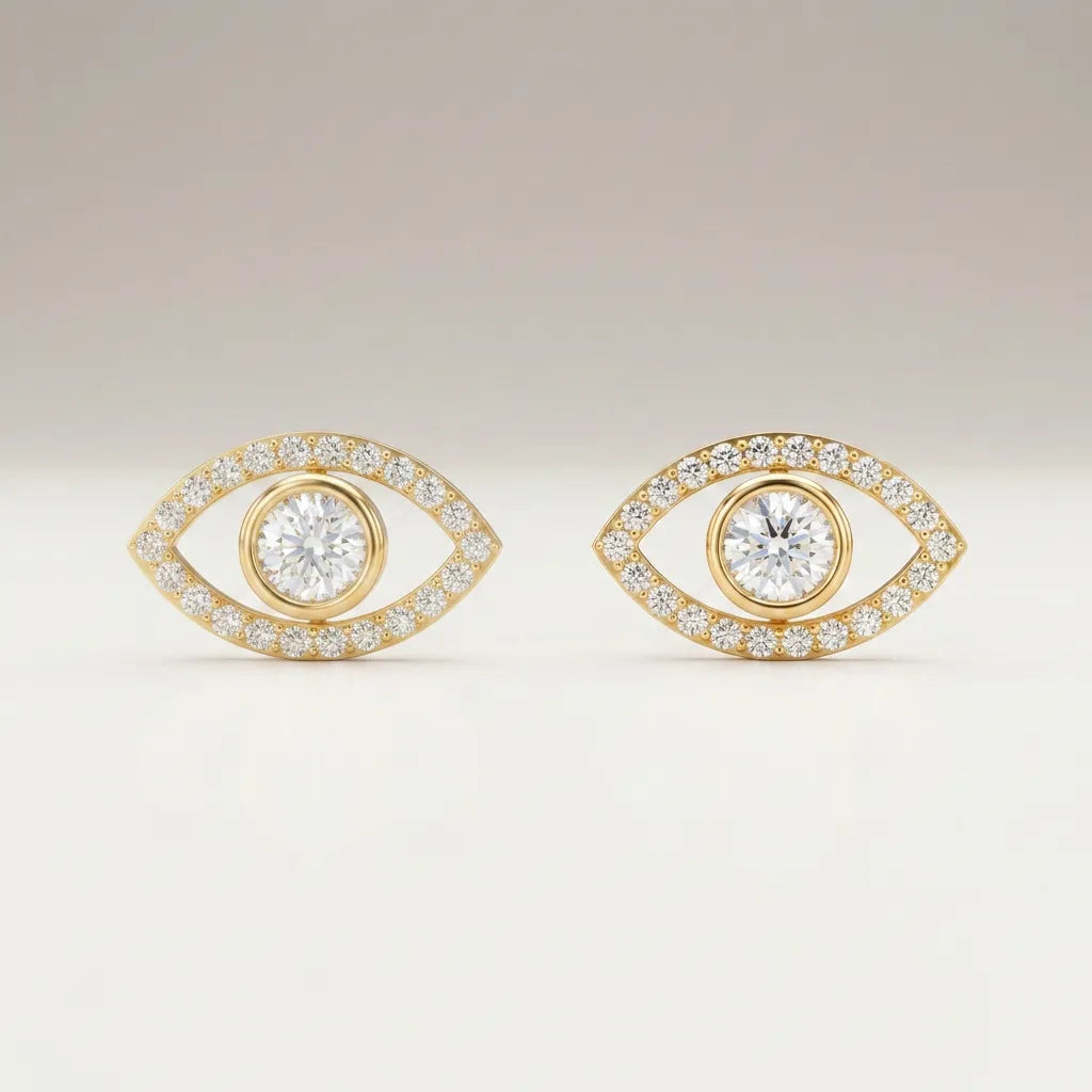 Evil Eye Vedhæng – nærbillede af øjeformet fatning med lab grown brillanter i guld