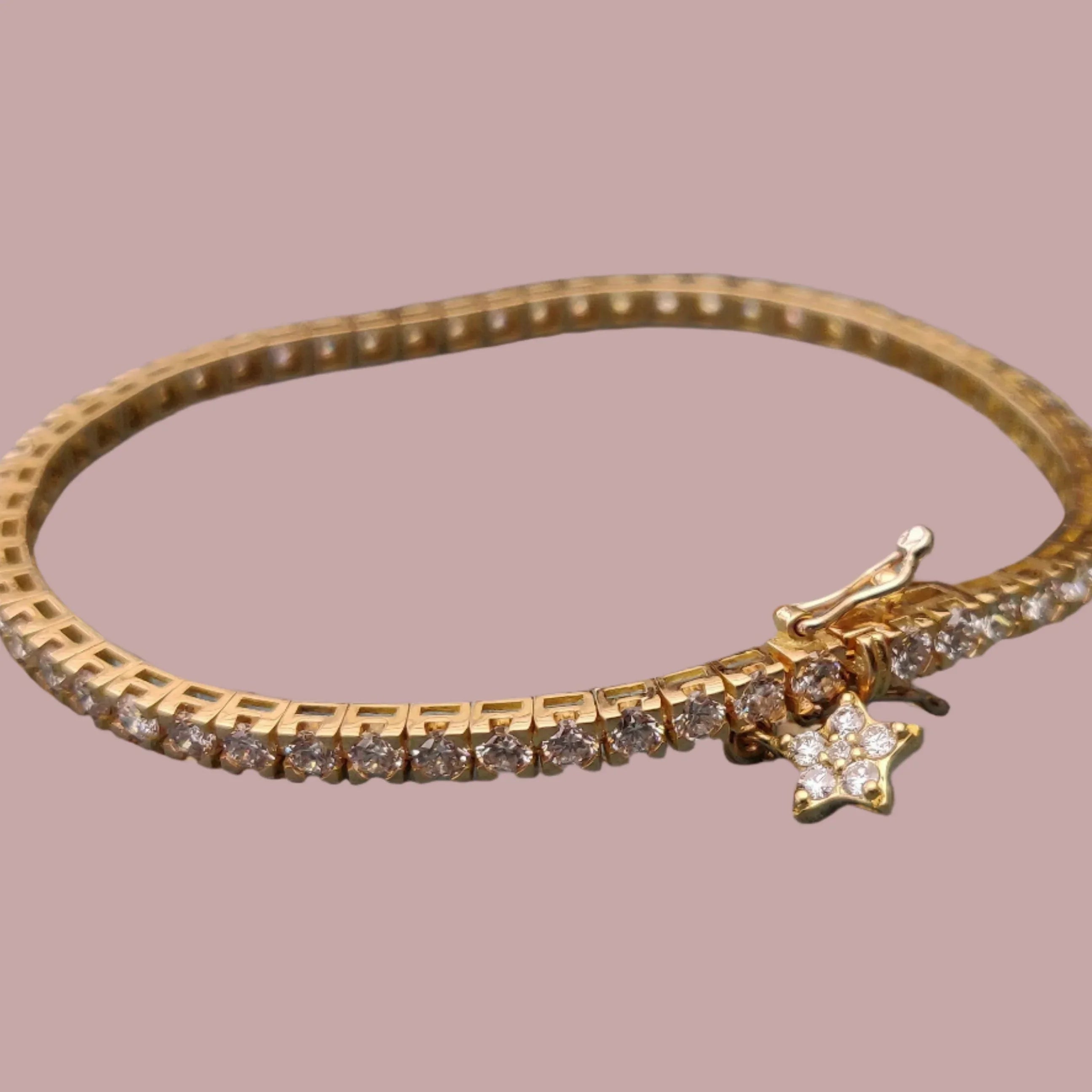 Tennisarmbånd på 3.1 carat F-G,VS-SI i 18K guld