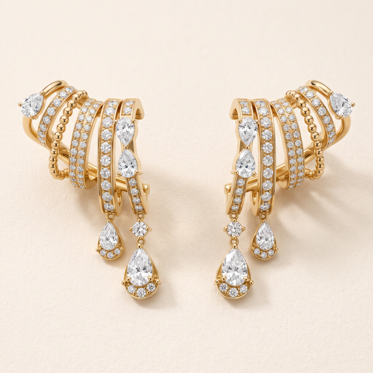 AD-ER05 Art Deco ear cuffs med pæreformede lab grown diamanter i 14 karat gulguld, par