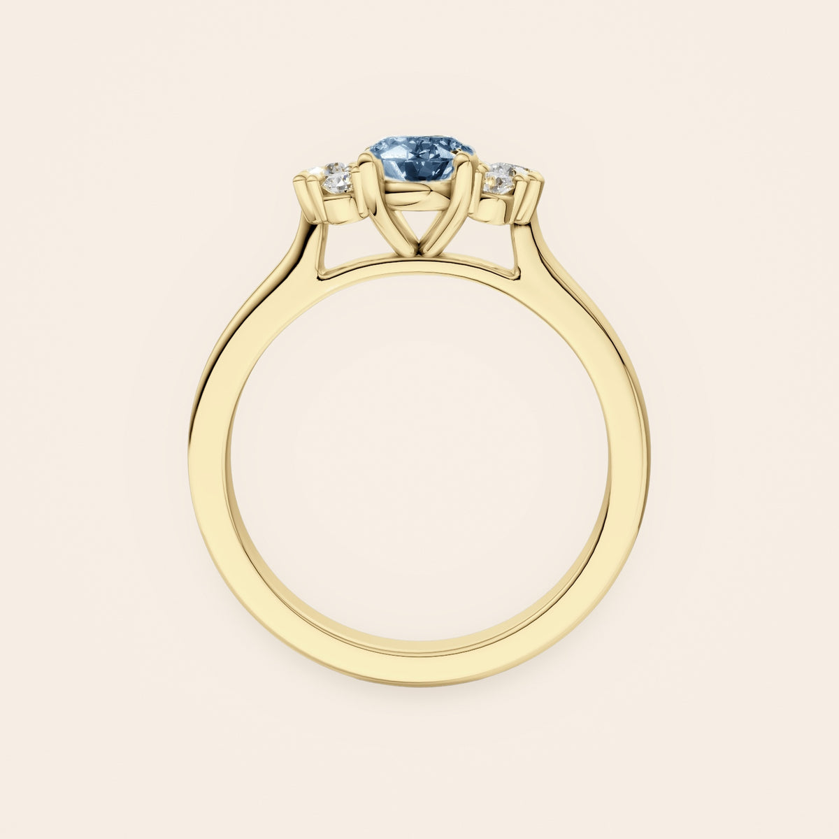 DR0381 diamantring i 14 kt. gulguld med blå oval diamant – profil