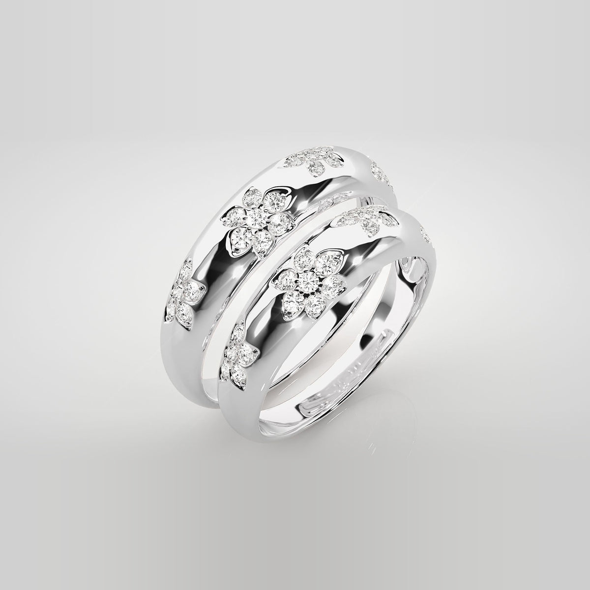 HJ41956 vielsesringe med diamantblomster i 14 kt hvidguld – stablet, set skråt