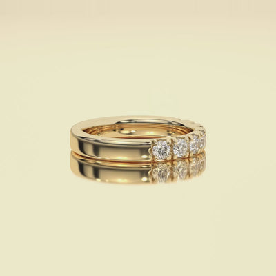Alliancering i 14 kt gulguld med 0,70 ct brillanter | MANICH