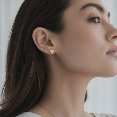Blomster Cluster Vedhæng – 360° visning, lab grown diamanter, 14 karat guld