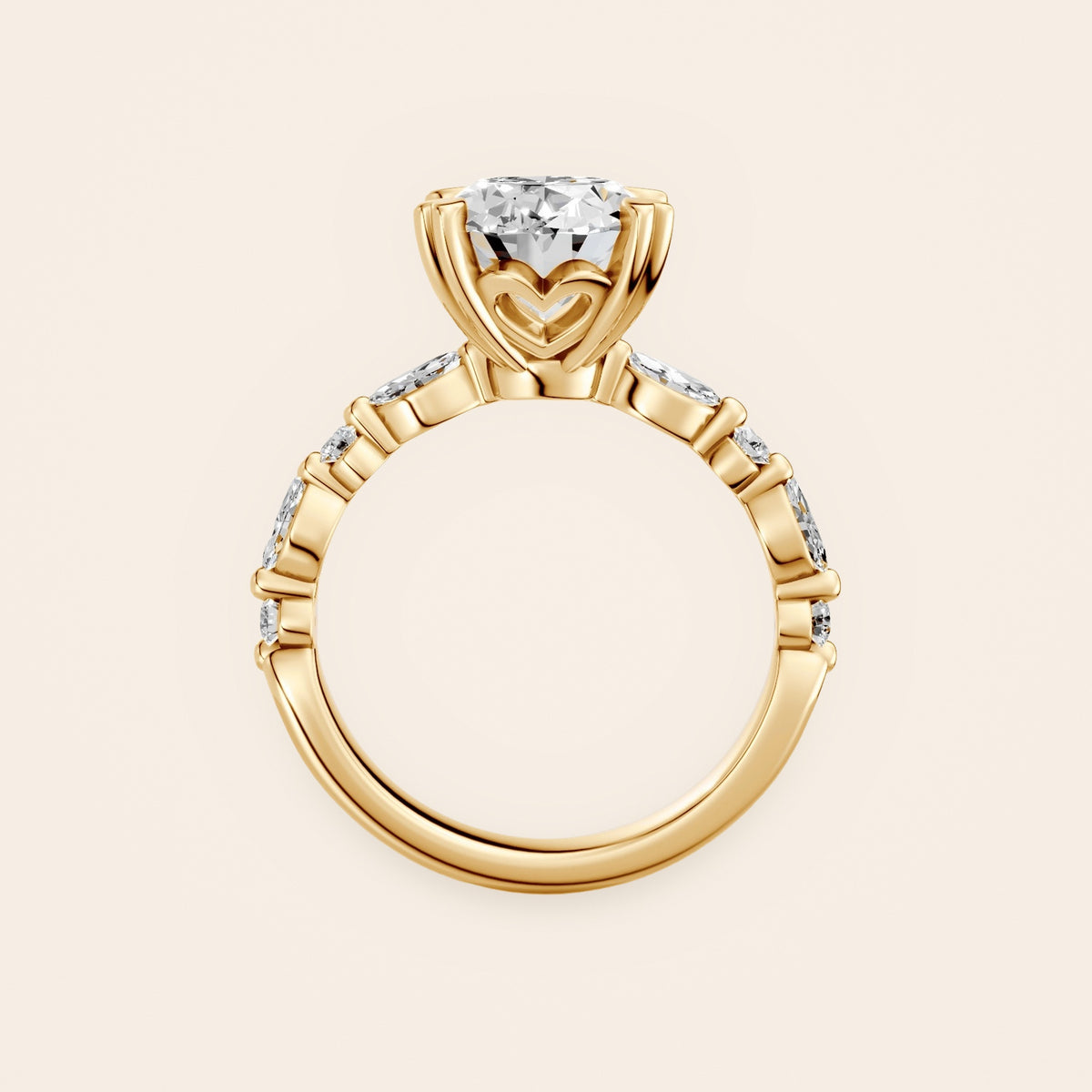 RT030 oval diamantring med hjertegrabber i 14 kt. gulguld – profil med hjerte-galleri