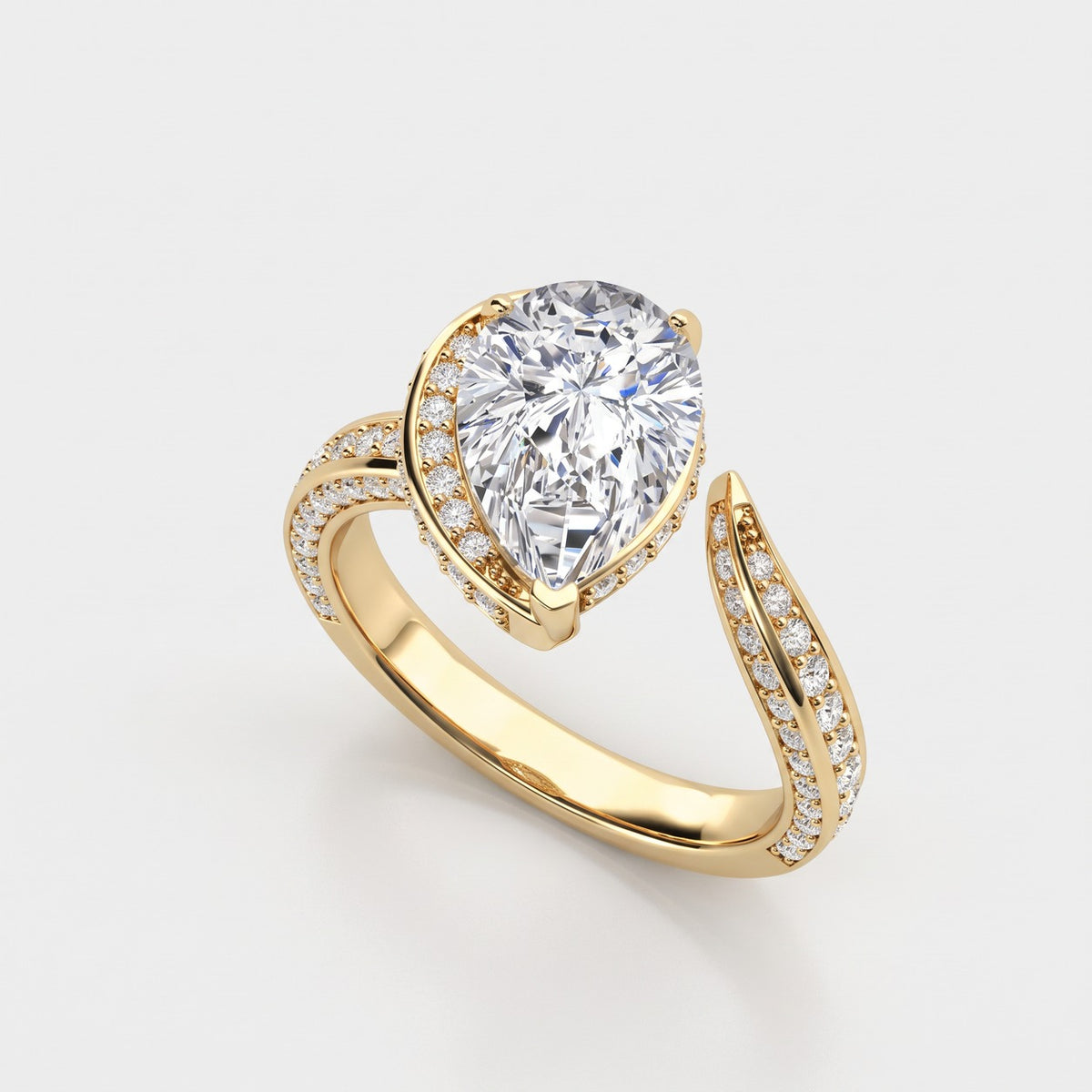 ZLR074 diamantring med dråbeslebet diamant i gulguld – perspektiv